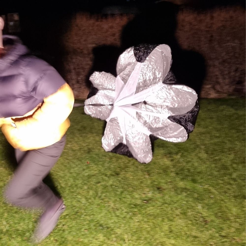 Hraðastigi með teygjum, sippubandi og &quot;fallhlíf